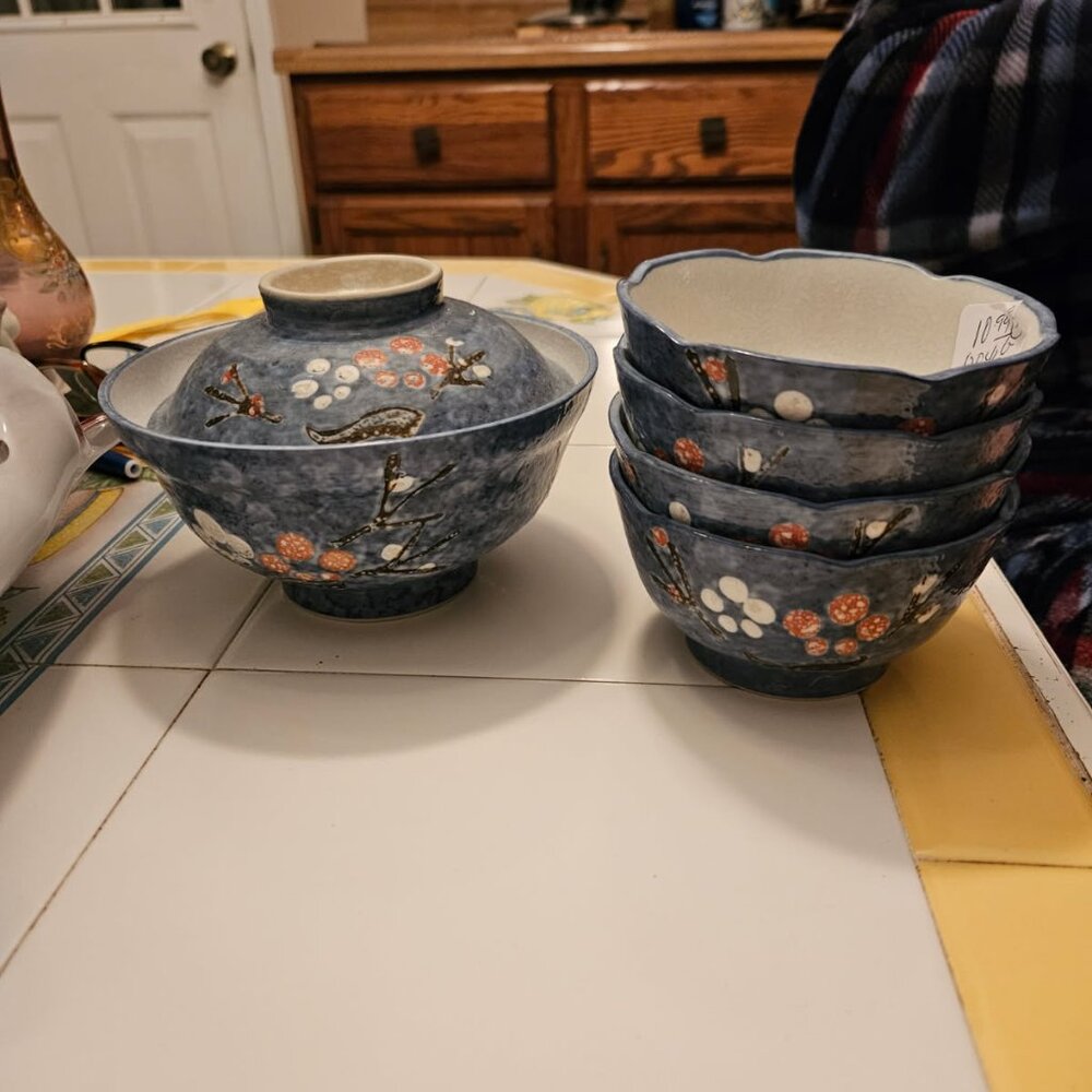Mino ware Red Plum 5.0 lidded Japanese donburi or rice bowls.